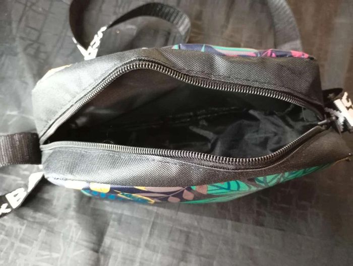 Pochette sac à main neuve. - photo numéro 2