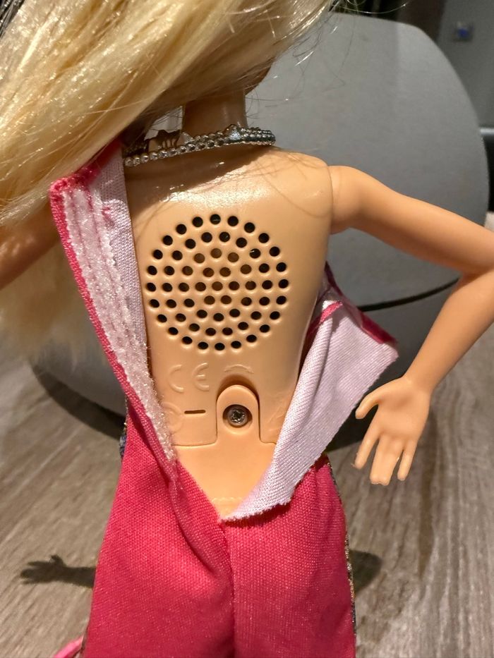 Barbie malibu chantante - photo numéro 4