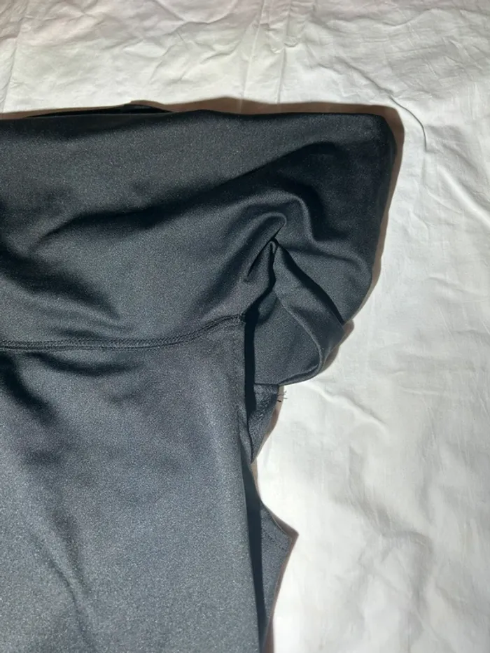 Robe noire cbr - photo numéro 9