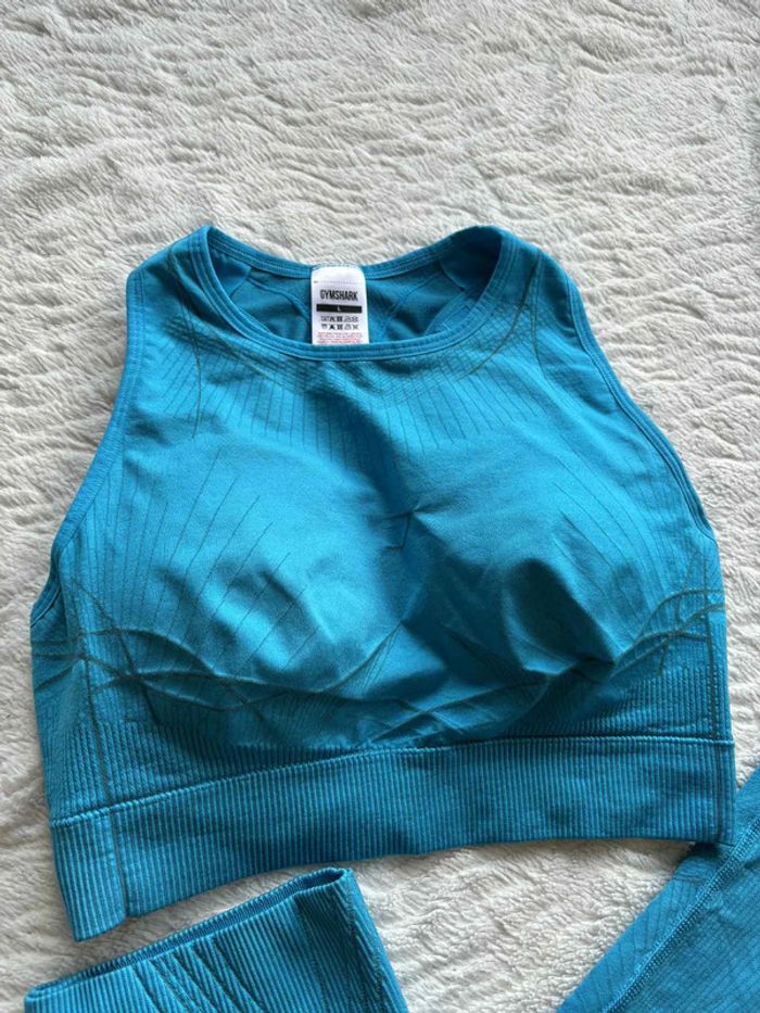 Ensemble Gymshark Apex Seamless Femme Bleu – Brassière L + Legging M – Comme Neuf – Valeur 102€ - photo numéro 2
