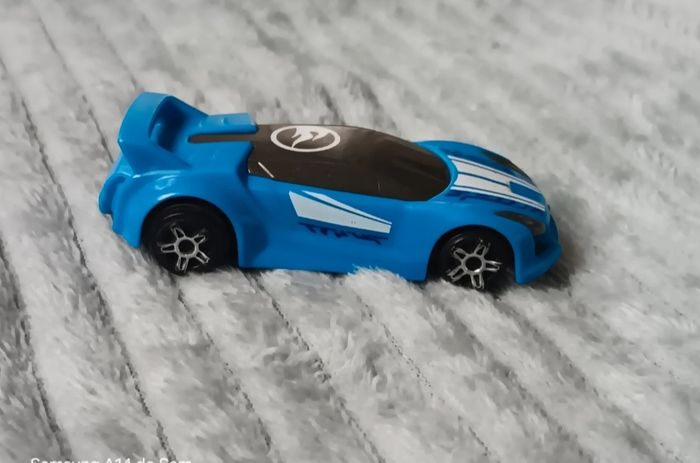 Voiture hotwheels Macdonald 2015