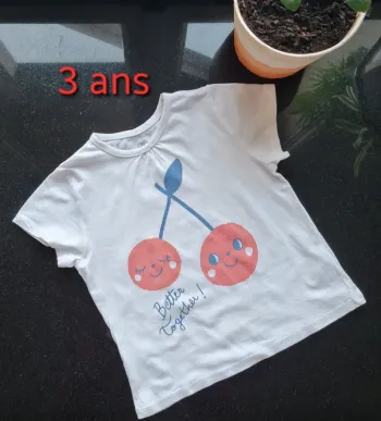● 36 mois ● Tee-shirt Neuf