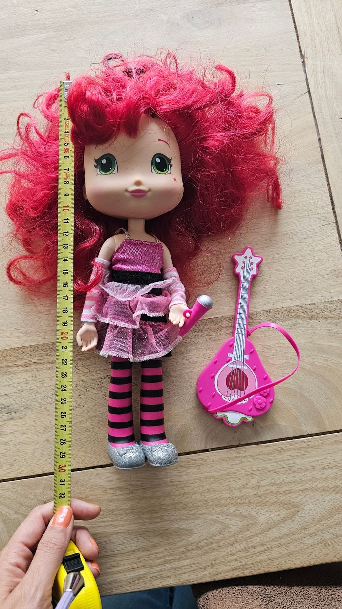 Poupée Charlotte aux fraises 🍓 - photo numéro 2