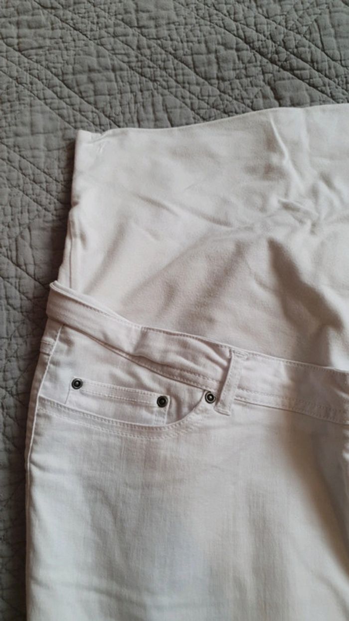 Jupe jean blanc maternité grossesse - photo numéro 2