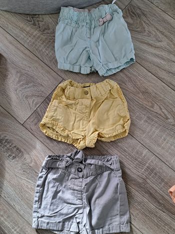 Lot shorts 18mois