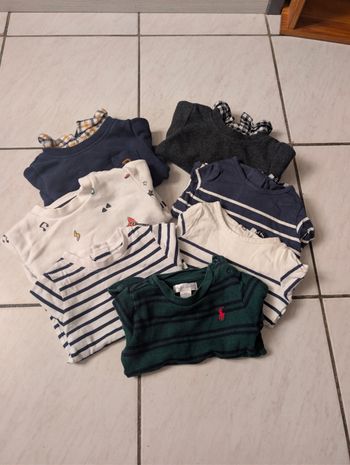 Lot de T shirts / pulls bébé 6 mois 