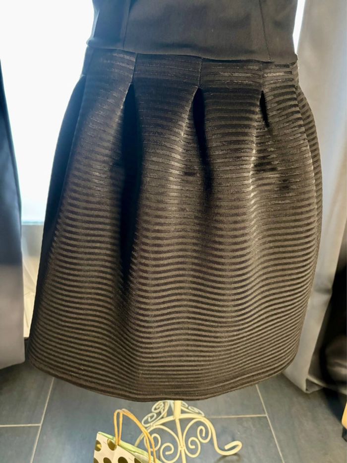 Petite robe noire T1 /36 - Agathe Velmont - photo numéro 5