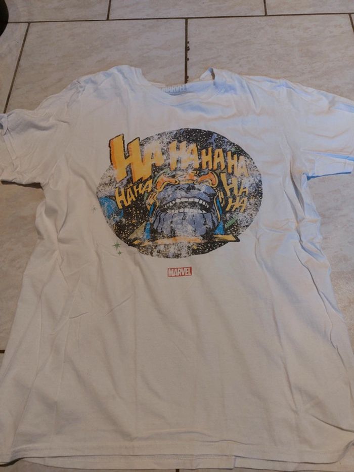 T-shirt marvel tanos