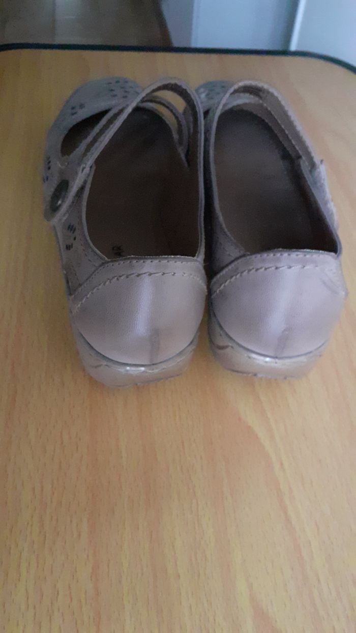 Chaussures femme pointure 41 - photo numéro 2