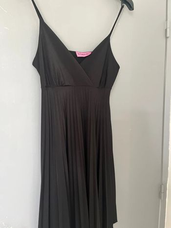 Robe courte plissée Noire