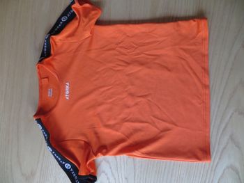 T-shirt de sport décathlon atorka orange 7-8 ans