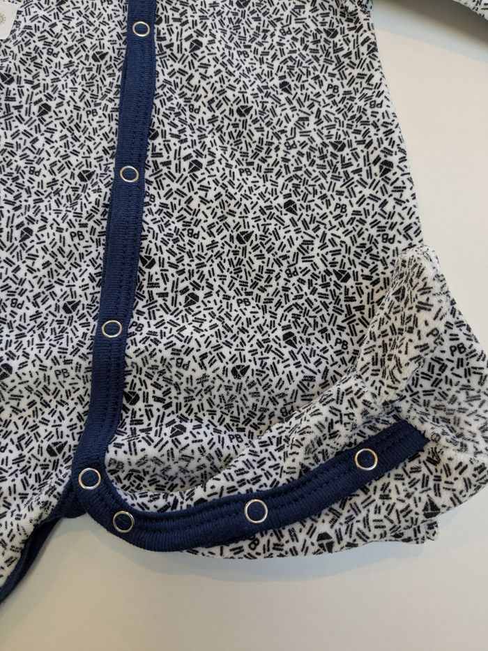 Pyjama Petit Bateau 1 mois neuf - photo numéro 3