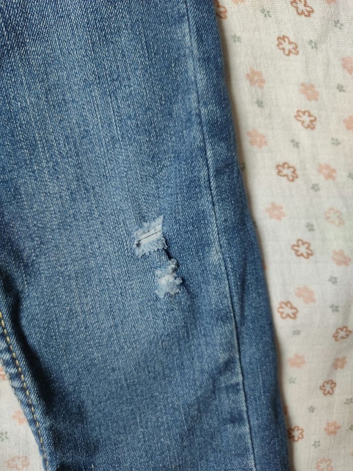 Jean Levi's 514 straight - Taille 9 mois - Parfait état - photo numéro 3