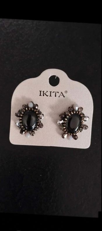 Boucles  d'oreilles  noire vintage ikita
