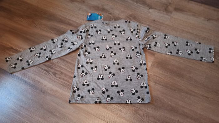 T-shirt neuf Mickey 8 ans - photo numéro 4