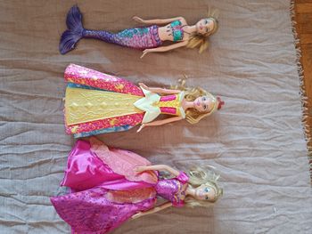 Lot de 3 Barbies princesse