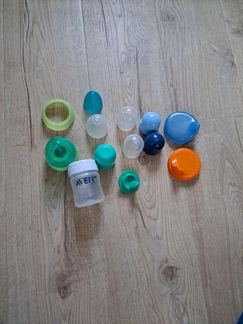 Lot pièces biberon diverses marques