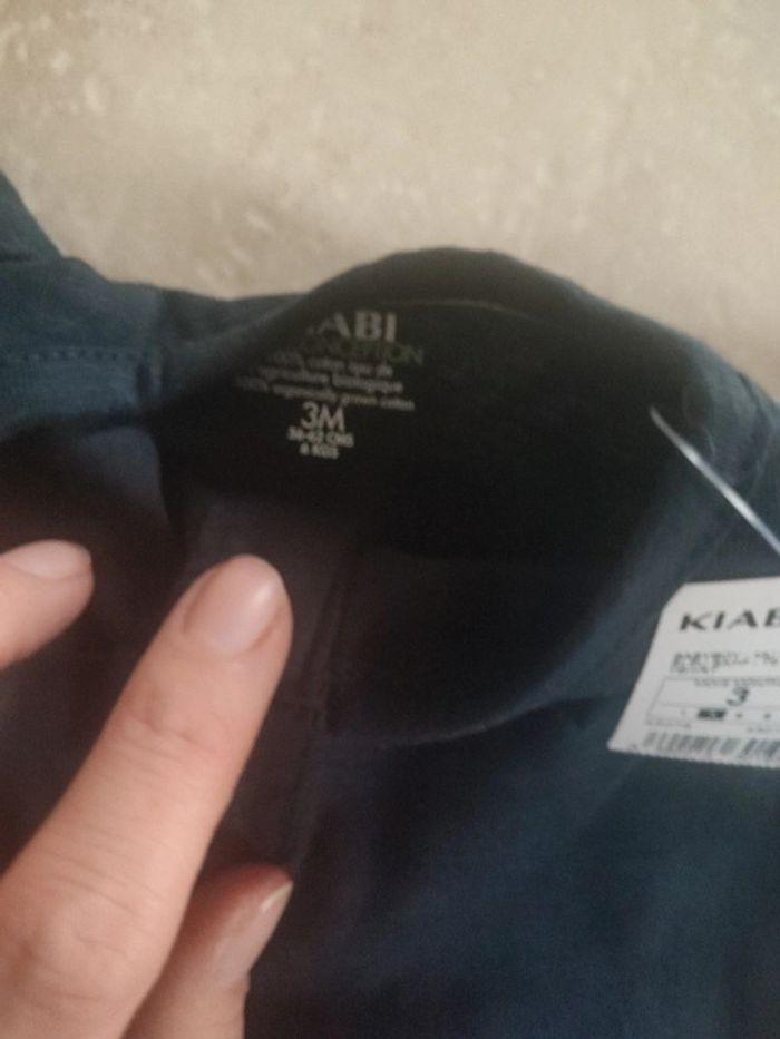 T-shirt neuf - photo numéro 4