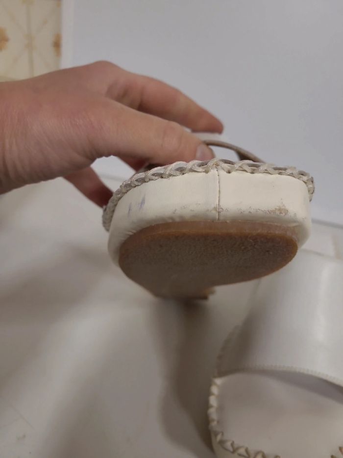 Sandales à semelle compensée taille 38 - photo numéro 4