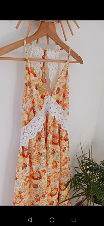 Robe colorée dos nu