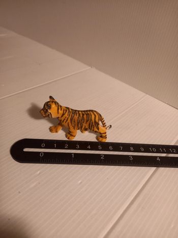 Schleich bébé tigre