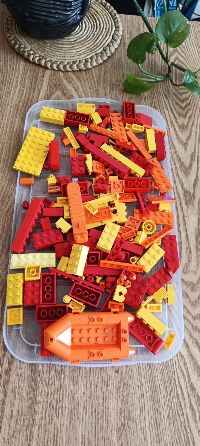 "‼️ LEGO VRAC PAS CHER – TRIÉ PAR COULEUR – ÇA PART VITE ‼️" - photo numéro 4