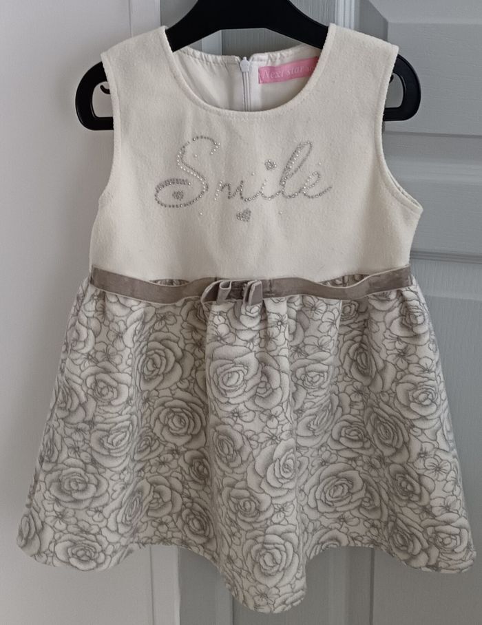 Robe Next Star 4/5 ans en très bon état