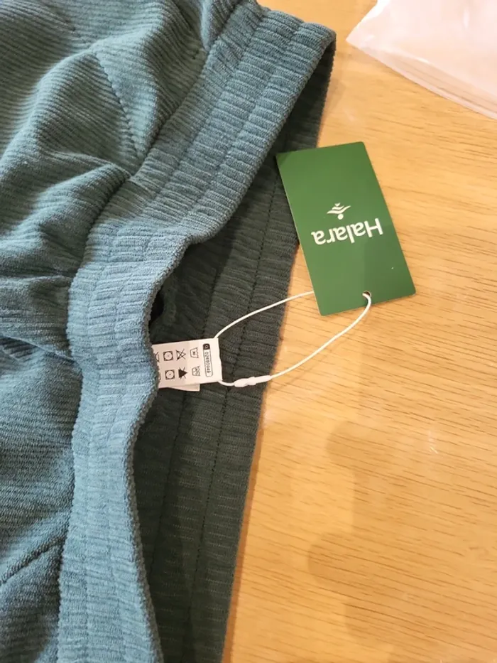 2 Pantalons femme coupe droite taille m et l possible de vendre a l'unité - photo numéro 4