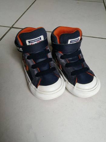Baskets converse garçon taille 21 comme neuve