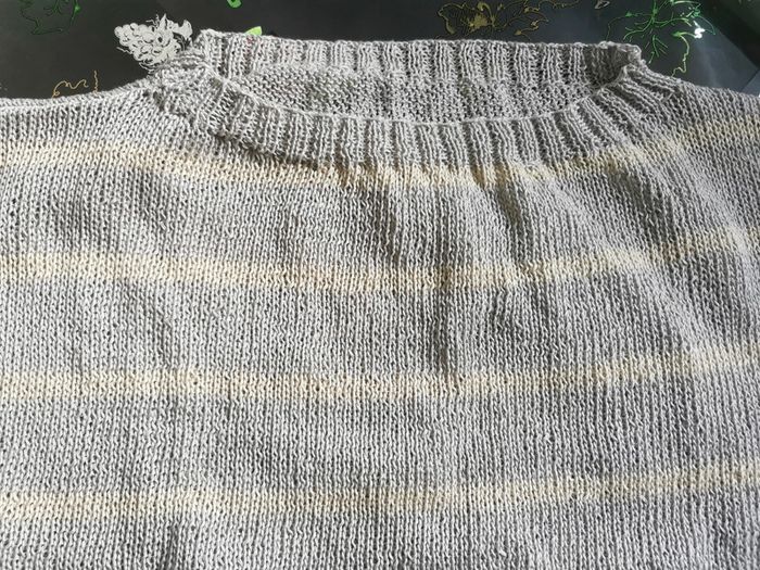 pull tricoté mains neuf taille 42 - photo numéro 5