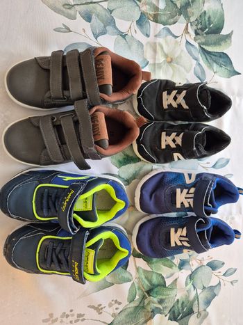 Lot 4 paires de baskets t 28