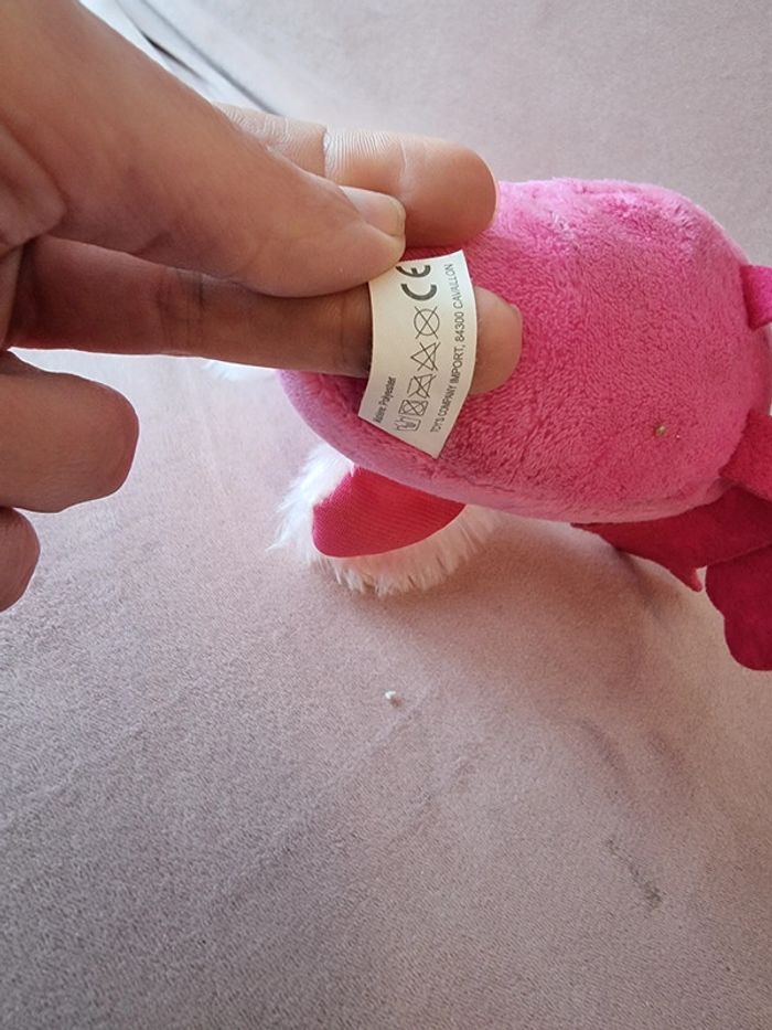 Doudou peluche flamant rose à suspendre - photo numéro 4
