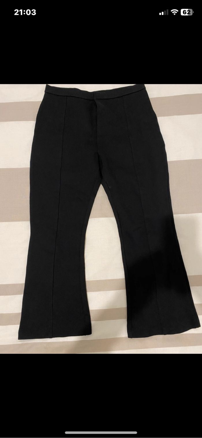 Pantalon noir évasé court - photo numéro 4