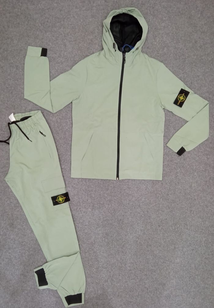 Stone island - photo numéro 3