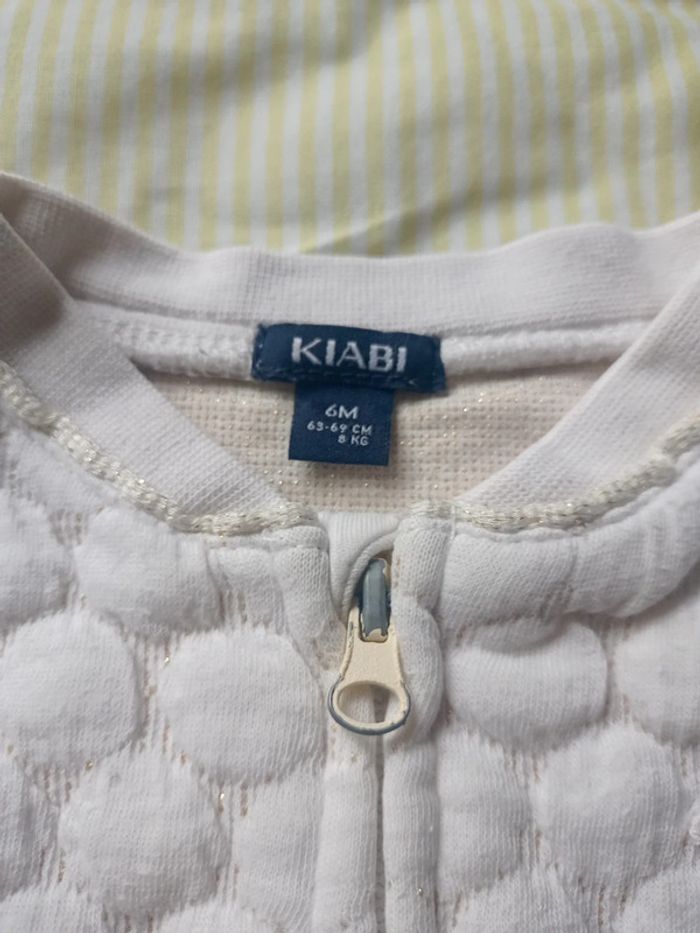 Sweat 6 mois - photo numéro 3