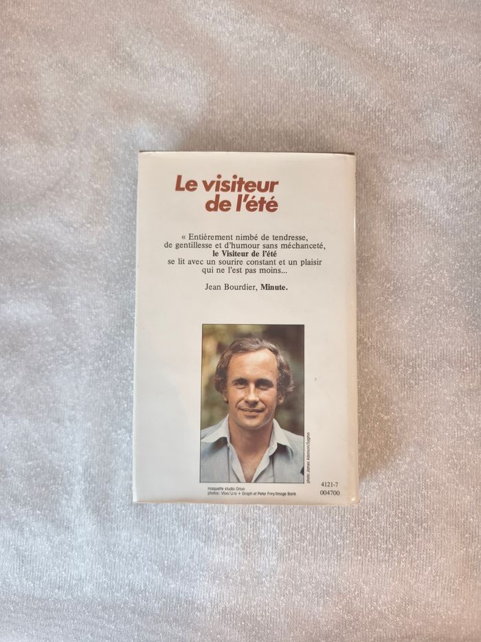 Livre le visiteur de l'été - photo numéro 4
