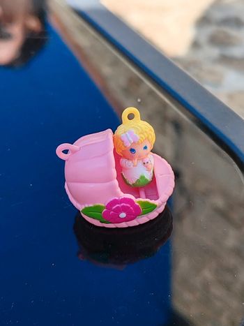 Charmkins bébé dans son couffin - hasbro vintage