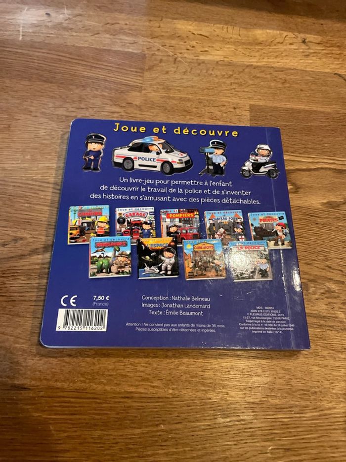 Livre P’tit Garçon Joue et découvre La police - photo numéro 3