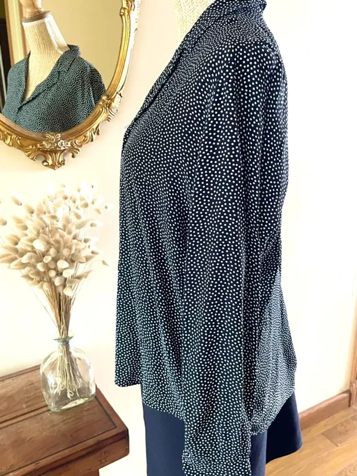 Sublime chemise manche longue à boutonnage et col noir et blanc style plumetis à pois - photo numéro 15