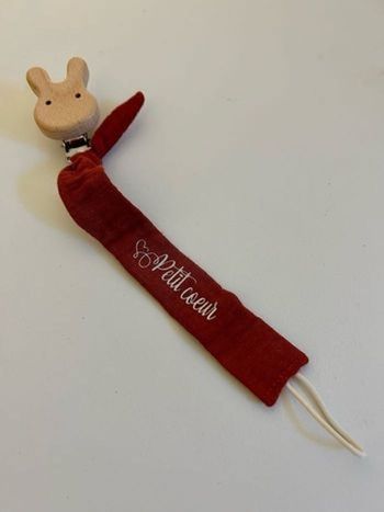 Attache tétine