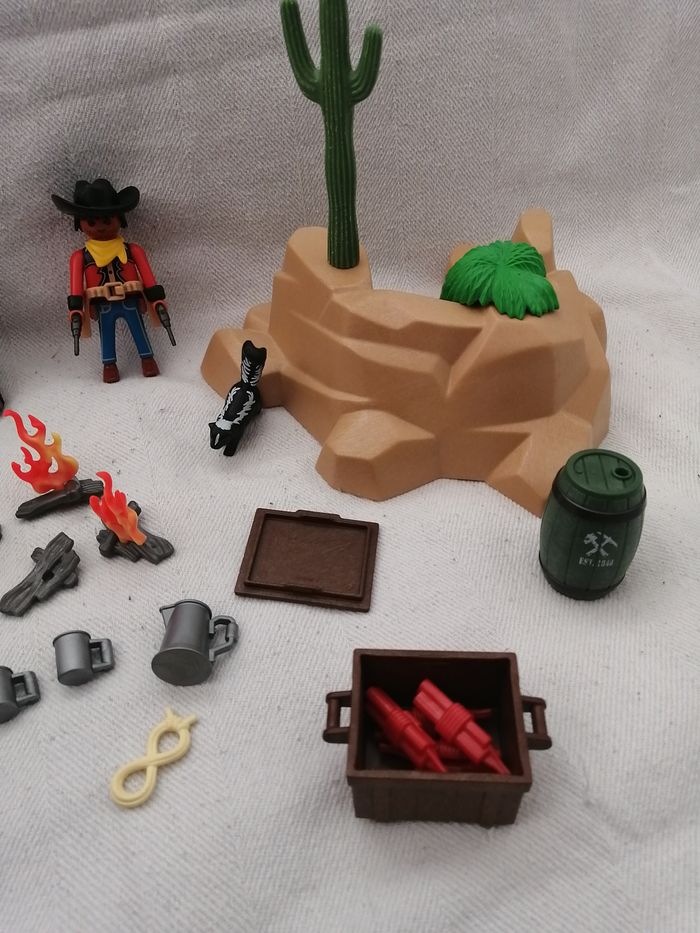 le repaire des hors la loi playmobil - photo numéro 4