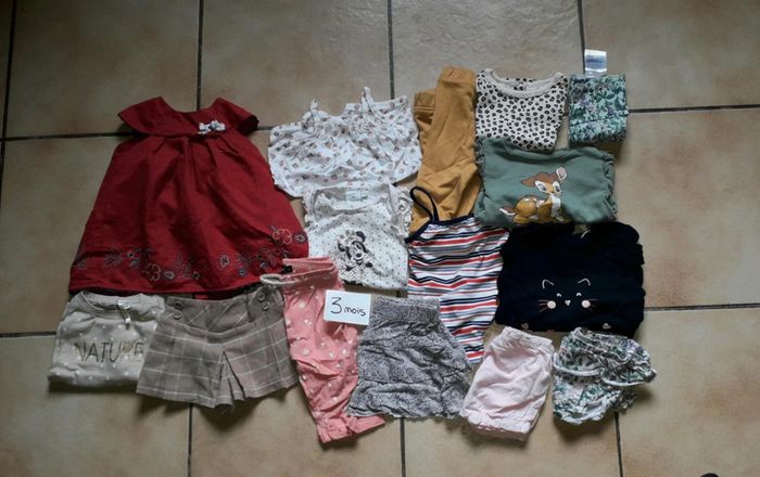 Lot 15 vêtements 3 mois fille