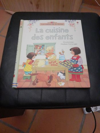 Livre la cuisine des enfants de fiona Watt avec illustrations