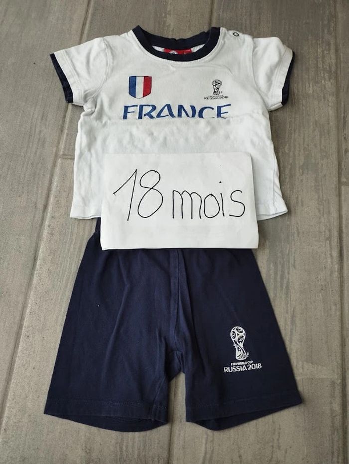 Lot n°328 Ensemble short + T-shirt France Russia 2018 18 mois