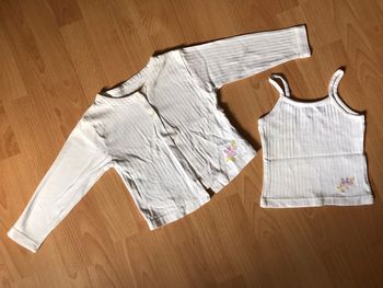 Bel ensemble top + gilet blanc Orchestra T. 3 ans fille TBE