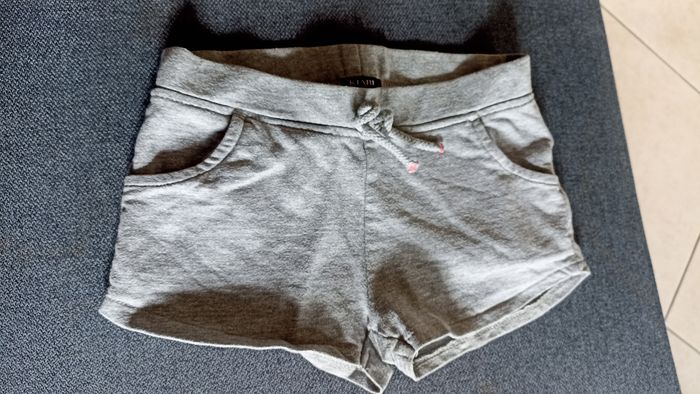 Lot 9 vêtements 5 ans - photo numéro 7