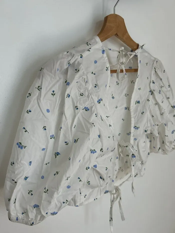 Blouse fleurs bleues - photo numéro 2
