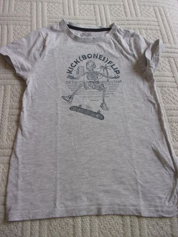 tee shirt Kiabi taille 10 ans