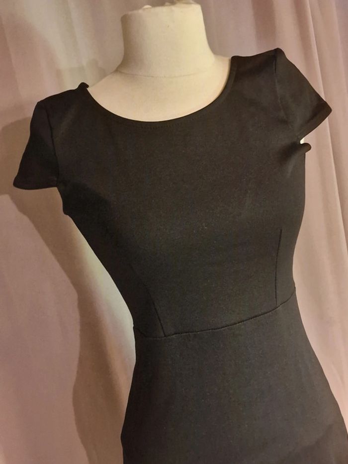 Robe noir - photo numéro 2