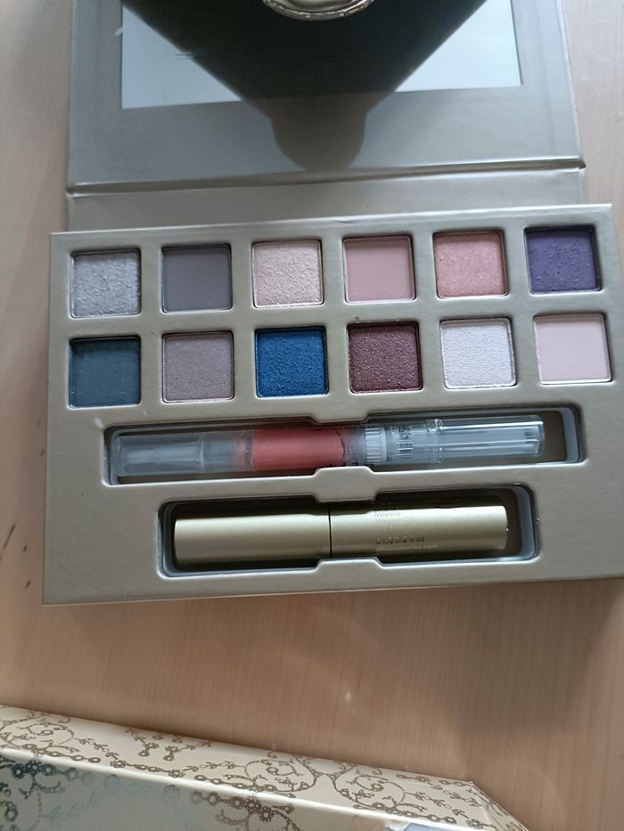 BLUSH BENEFIT + PALETTE  STILA NEUFS - photo numéro 5